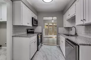 1409 Oxford St, Arlington, TX 76013 - Photo 9