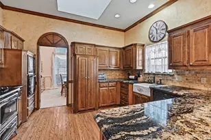 304 Trollinger St, Whitesboro, TX 76273 - Photo 7