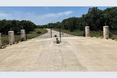 1657 Private Access 60200, Burleson, TX 76028 - Photo 3