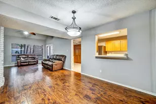 1606 Kingspoint Dr, Carrollton, TX 75007 - Photo 7