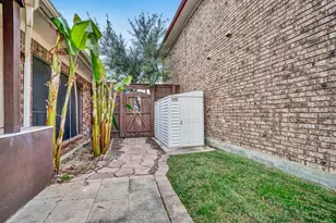 1606 Kingspoint Dr, Carrollton, TX 75007 - Photo 37