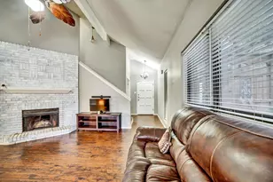 1606 Kingspoint Dr, Carrollton, TX 75007 - Photo 5