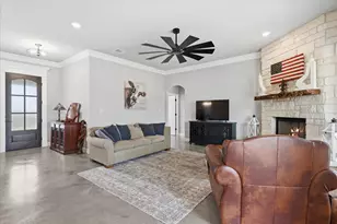 204 Martin Dr, Granbury, TX 76049 - Photo 15