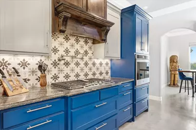 204 Martin Drive, Granbury, TX 76049 - Photo 7