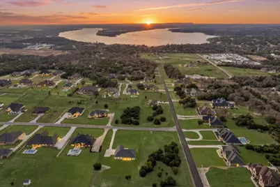 204 Martin Drive, Granbury, TX 76049 - Photo 39