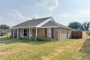 1602 Autumn Breeze Ln, Lewisville, TX 75077 - Photo 3