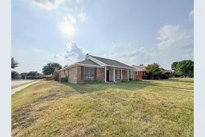 1602 Autumn Breeze Lane, Lewisville, TX 75077 - Photo 5