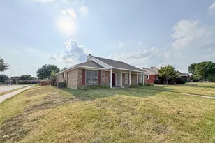 1602 Autumn Breeze Ln, Lewisville, TX 75077 - Photo 5