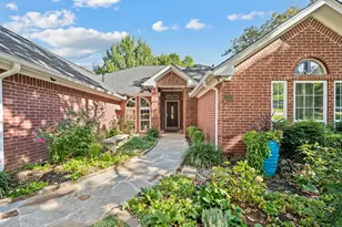 2829 Timber Hill Dr, Grapevine, TX 76051 - Photo 3