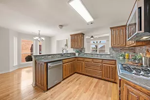 2829 Timber Hill Dr, Grapevine, TX 76051 - Photo 13