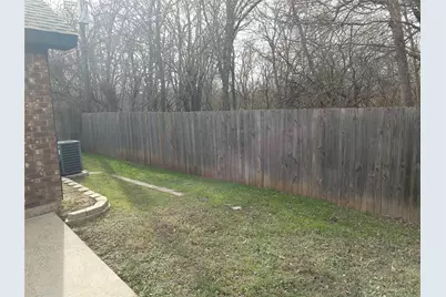 5704 Congressional Drive, Arlington, TX 76018 - Photo 19