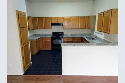 5704 Congressional Drive, Arlington, TX 76018 - Photo 5