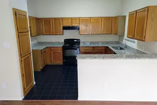 5704 Congressional Dr, Arlington, TX 76018 - Photo 5