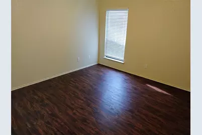 5704 Congressional Drive, Arlington, TX 76018 - Photo 9