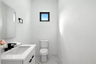 4611 Fairmount St, Dallas, TX 75219 - Photo 15