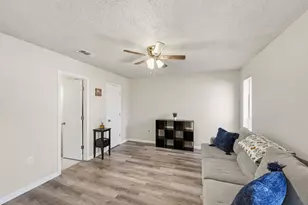 2306 Carol Good Ln, Carrollton, TX 75006 - Photo 13