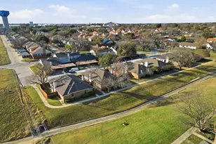 2306 Carol Good Ln, Carrollton, TX 75006 - Photo 19