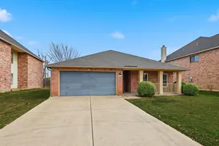 3148 Spyglass Dr, Grand Prairie, TX 75052 - Photo 1