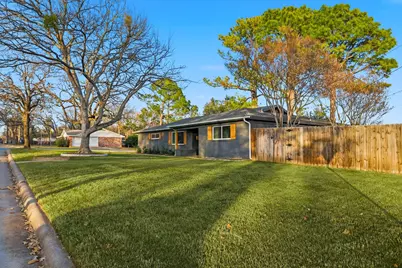 904 Scott Drive, Hurst, TX 76053 - Photo 3