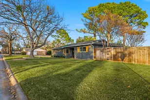 904 Scott Dr, Hurst, TX 76053 - Photo 3