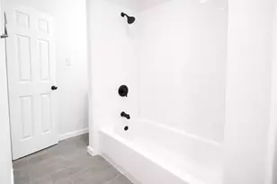 9600 Royal Ln, Dallas, TX 75243 - Photo 21