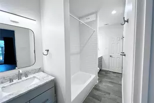 9600 Royal Ln, Dallas, TX 75243 - Photo 23