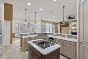 18016 Rock Branch Dr, Dallas, TX 75287 - Photo 9