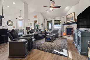 9924 Bitterroot Dr, Little Elm, TX 75068 - Photo 5