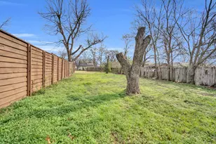 119 W University Ave, Waxahachie, TX 75165 - Photo 31