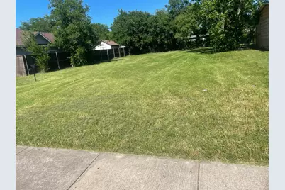 808 Wilkinson Drive, Mesquite, TX 75149 - Photo 1