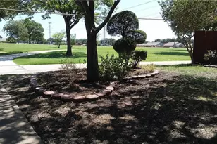 1900 Apple Valley Rd, Plano, TX 75023 - Photo 9