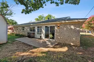 409 Wallace Dr, Crowley, TX 76036 - Photo 7