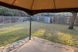 1926 Twin Oaks Cir, Grapevine, TX 76051 - Photo 11