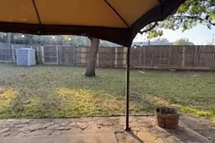 1926 Twin Oaks Cir, Grapevine, TX 76051 - Photo 9