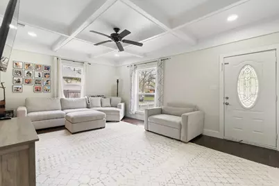 226 W Willingham Street, Cleburne, TX 76033 - Photo 3