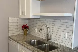 449 Thomas St, Burleson, TX 76028 - Photo 15