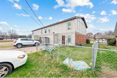 449 Thomas Street, Burleson, TX 76028 - Photo 9