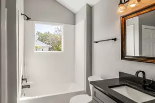 700 N Church St, Decatur, TX 76234 - Photo 25