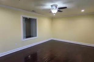 509 Royal Valley Rd, Grand Prairie, TX 75052 - Photo 9