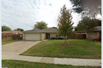 509 Royal Valley Road, Grand Prairie, TX 75052 - Photo 1