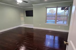 509 Royal Valley Rd, Grand Prairie, TX 75052 - Photo 7