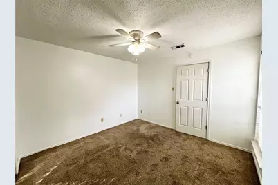 1450 Meadowood Village Drive, Fort Worth, TX 76120 - Photo 7