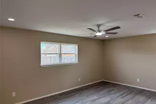 7605 Pinehurst Dr W, Fort Worth, TX 76134 - Photo 7