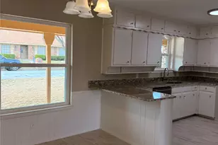 7605 Pinehurst Dr W, Fort Worth, TX 76134 - Photo 5