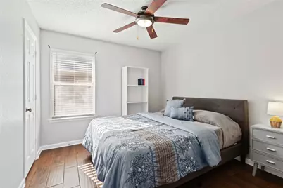 425 Kelley Court, Fort Worth, TX 76120 - Photo 11