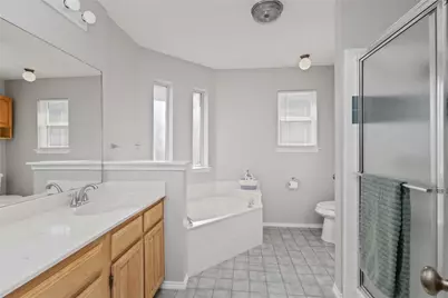 425 Kelley Court, Fort Worth, TX 76120 - Photo 17