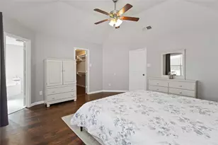 425 Kelley Ct, Fort Worth, TX 76120 - Photo 15