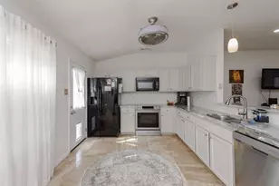 640 Alcove Dr, Little Elm, TX 75068 - Photo 11