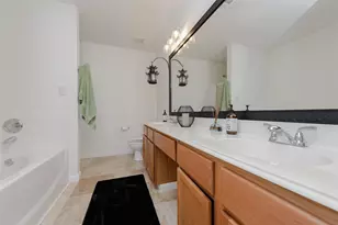 640 Alcove Dr, Little Elm, TX 75068 - Photo 13