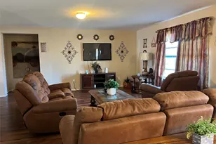 501 Hearthstone Dr, Lancaster, TX 75146 - Photo 7